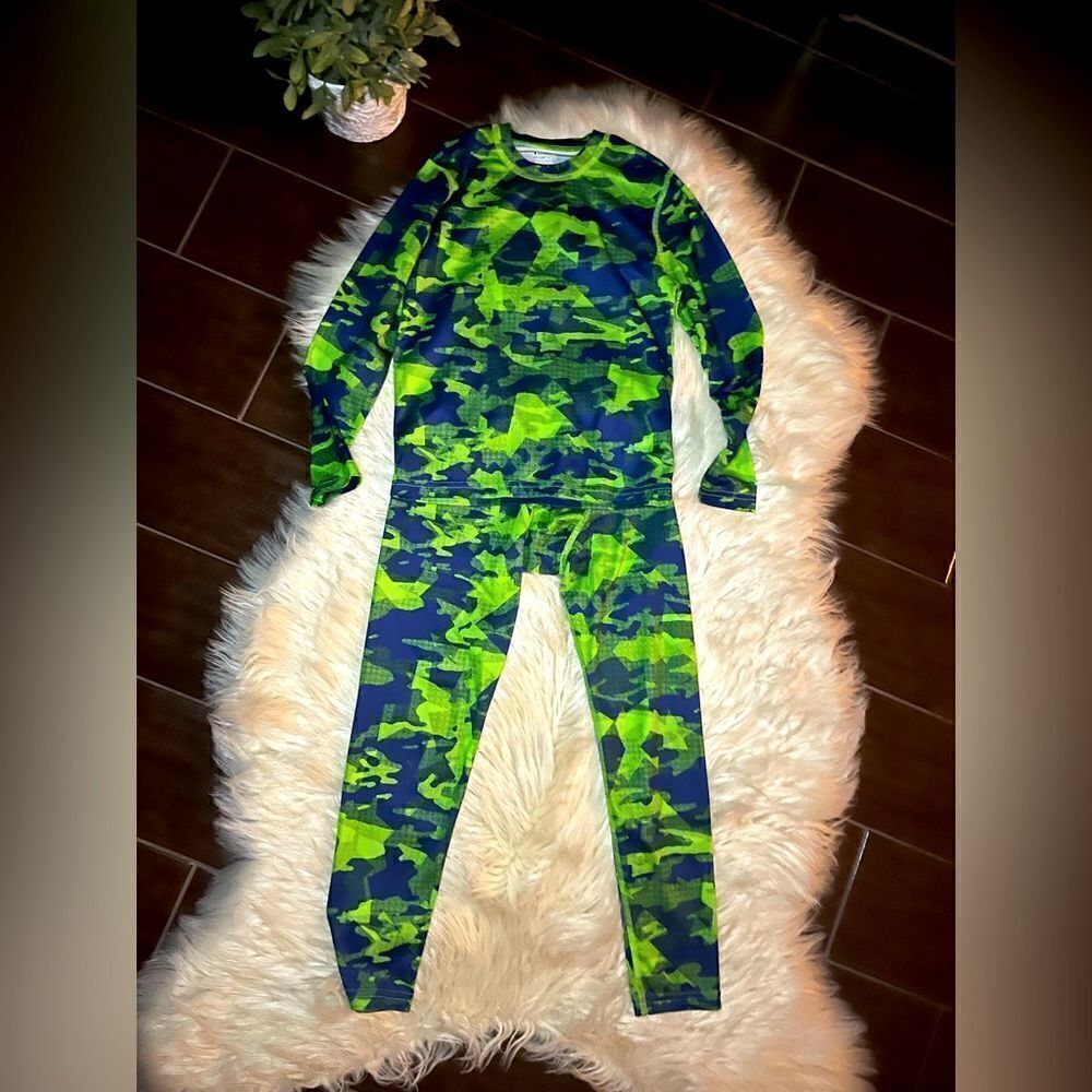 Champion blue/lime green camouflage set sz medium 10-12